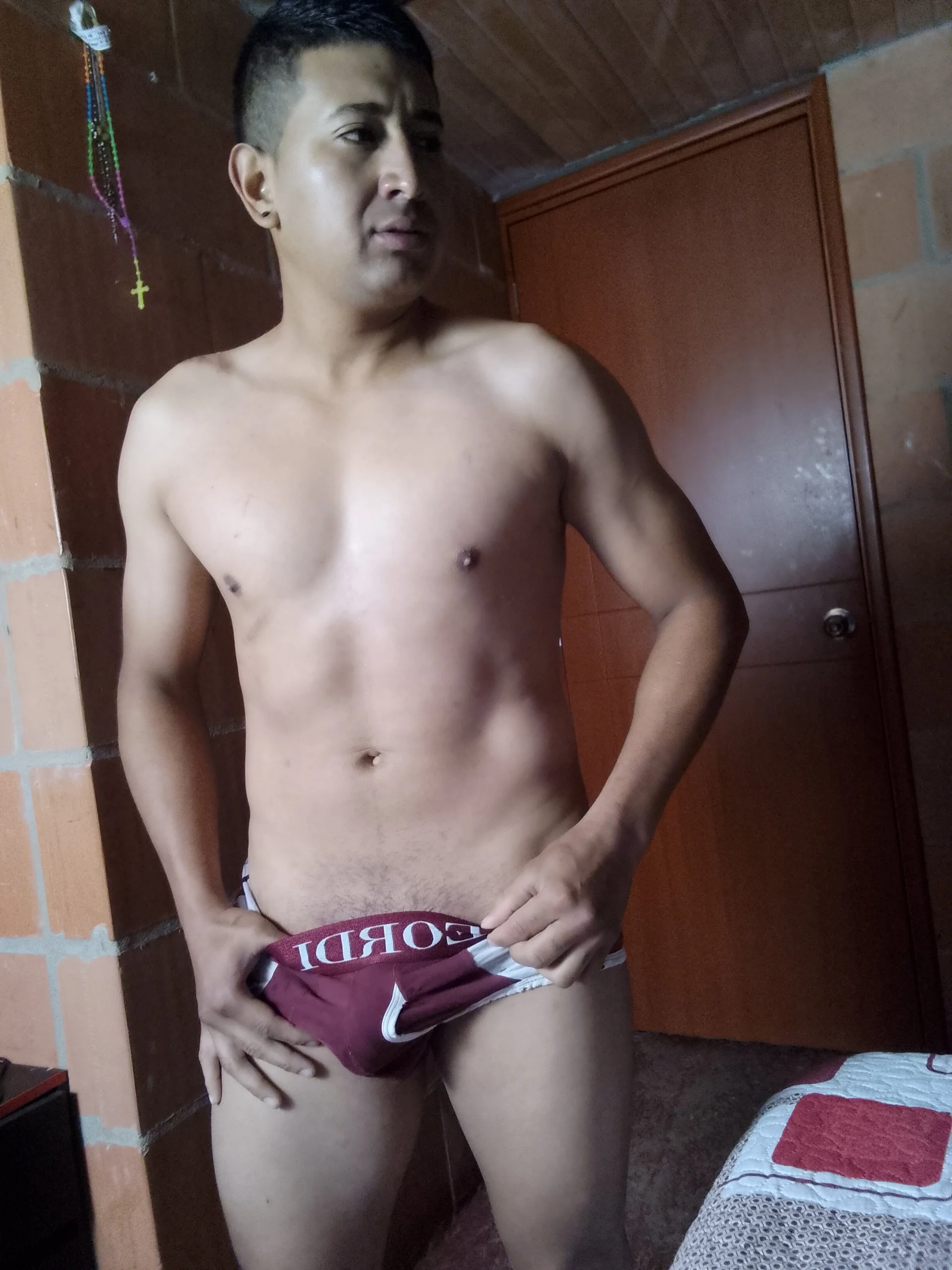 XXX Porn Photo of Nude imalejoromero 1