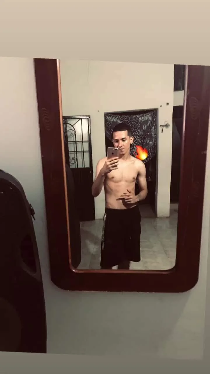 XXX Porn Photo of Nude thomas_daniel1 3