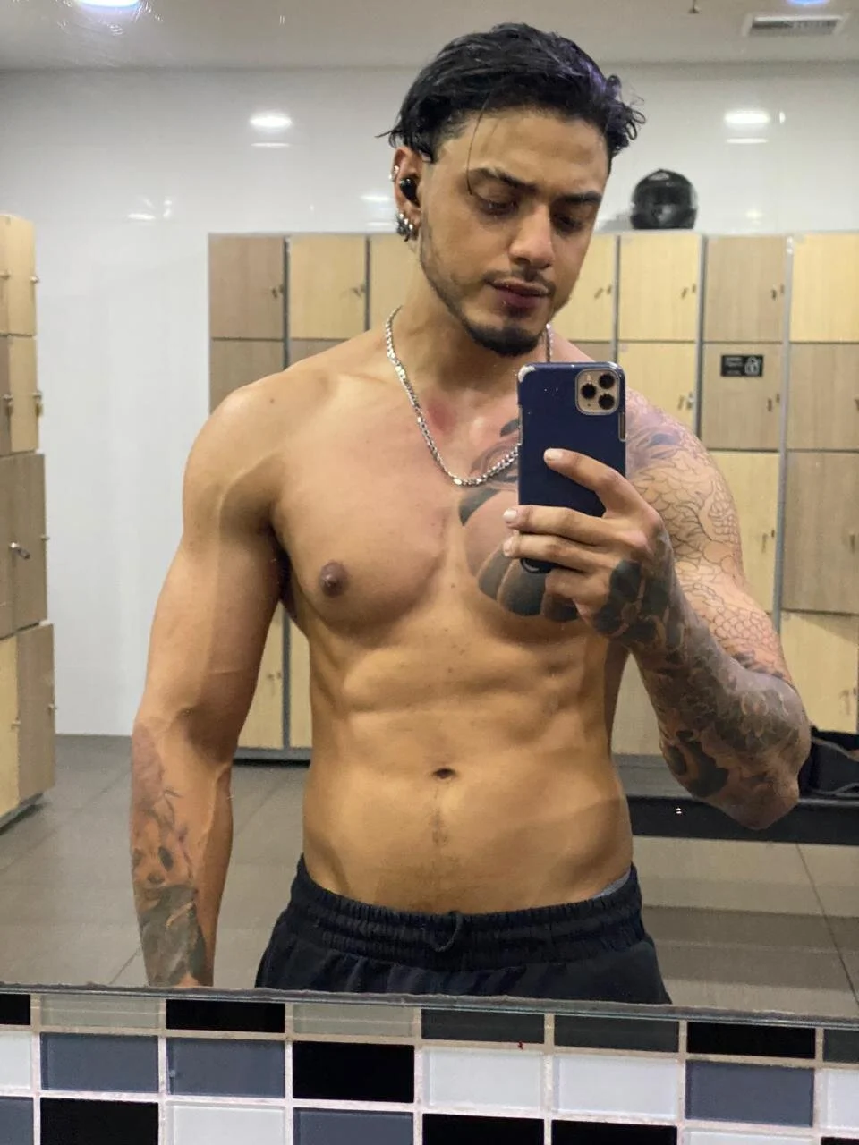 XXX Porn Photo of Nude _ragnark_1999 32