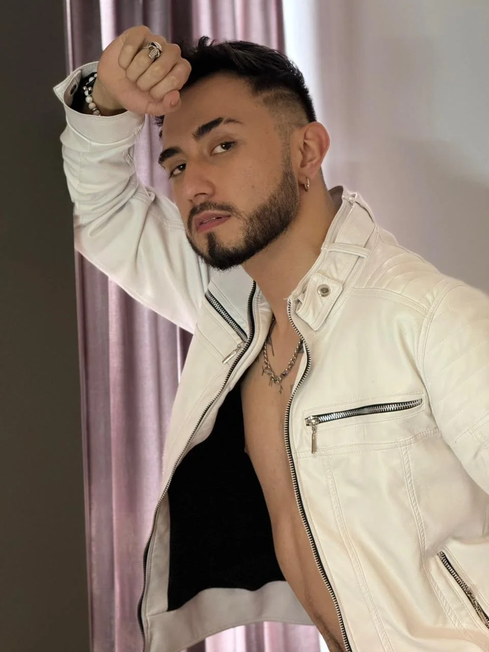 XXX Porn Photo of Nude dave_wolf7 1