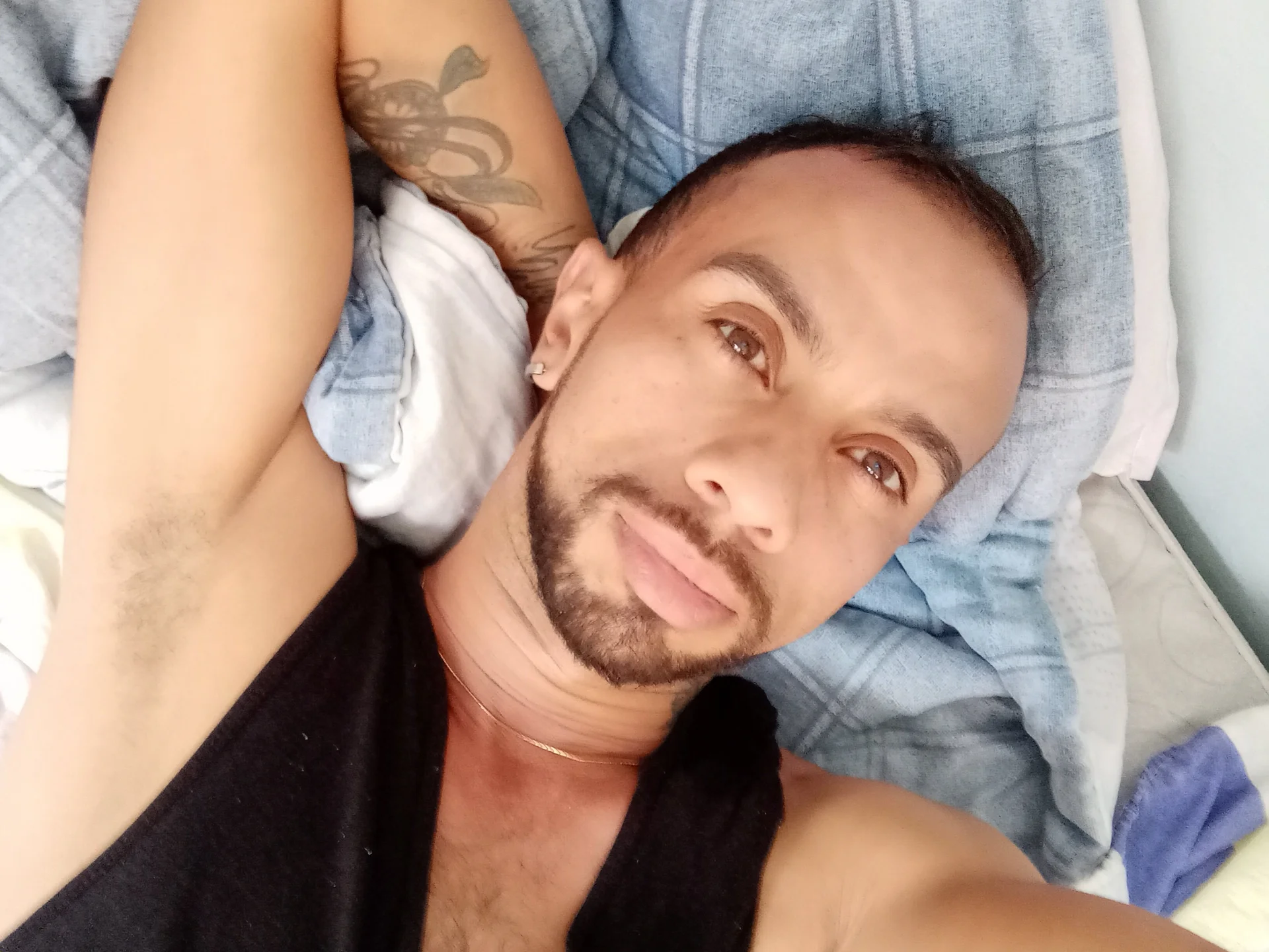 XXX Porn Photo of Nude Arian_Pervert 16