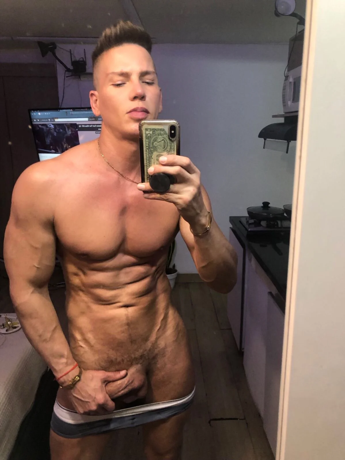 XXX Porn Photo of Nude AdanXanders 3