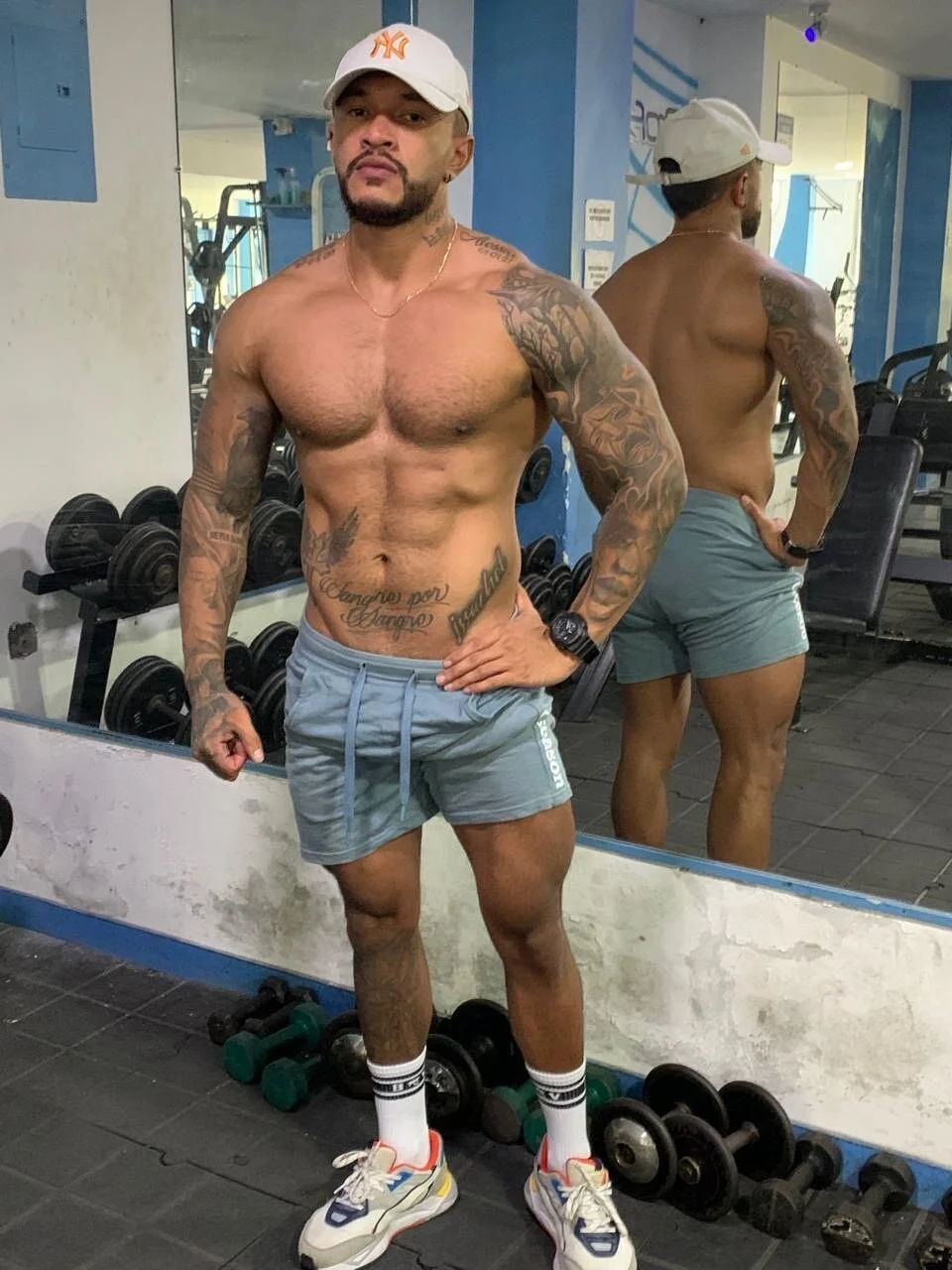 XXX Porn Photo of Nude LeonGolds 4
