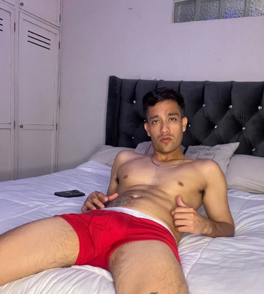 XXX Porn Photo of Nude Magicerosxx69 1