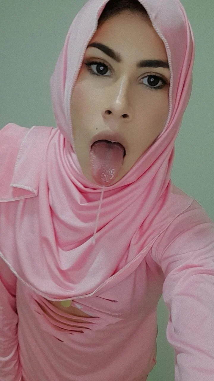XXX Porn Photo of Nude alia_bashar 15