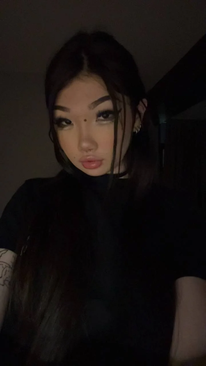 XXX Porn Photo of Nude kum1k0 1