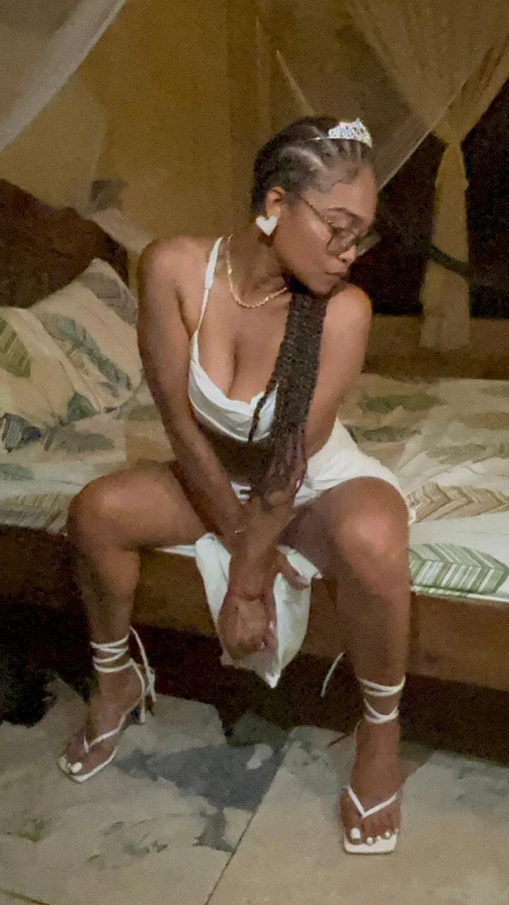 XXX Porn Photo of Nude BiiancaEstradaa 3