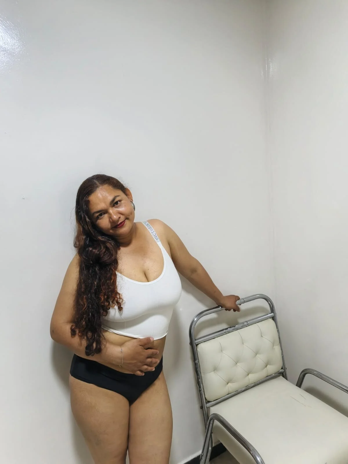 XXX Porn Photo of Nude Vivian_Big 2