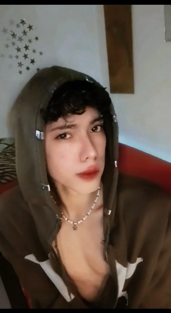 XXX Porn Photo of Nude Thedoll_ethan7 3
