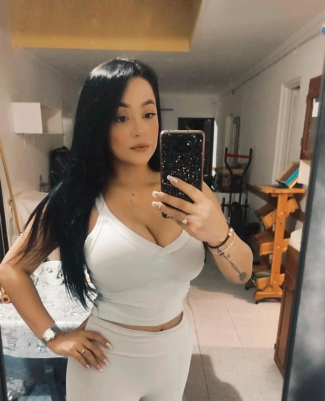 XXX Porn Photo of Nude nathi_rodri 2