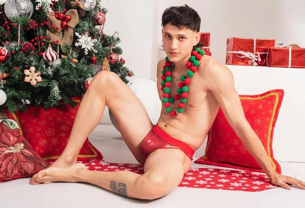 XXX Porn Photo of Nude rick_grimes25 15
