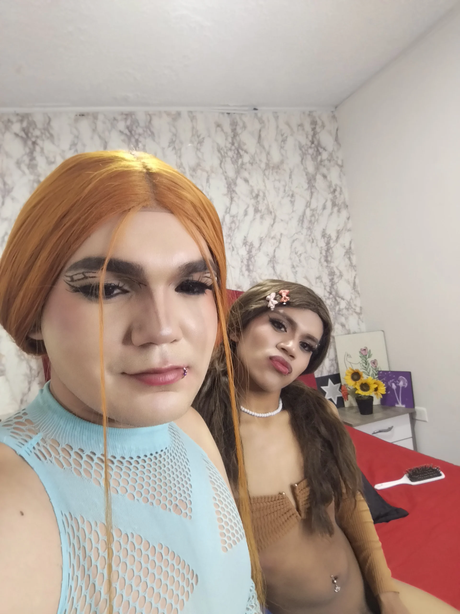 Come and have fun with us 🍑🤤