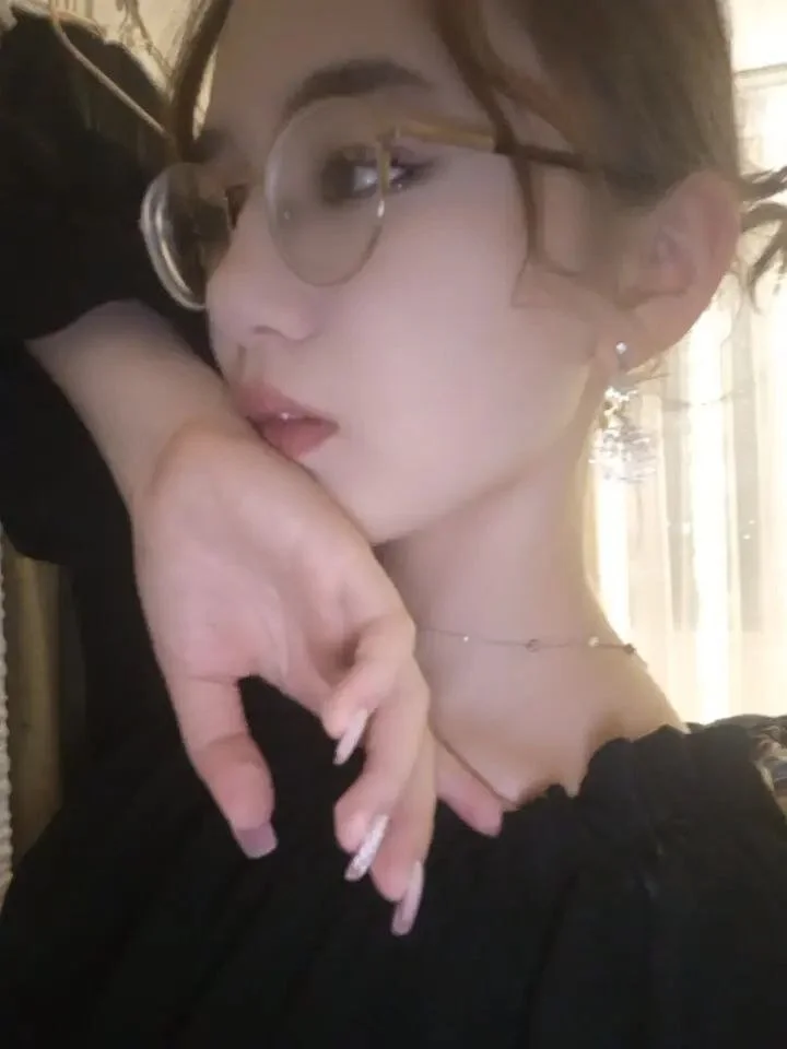 XXX Porn Photo of Nude SolvedGlobe 7