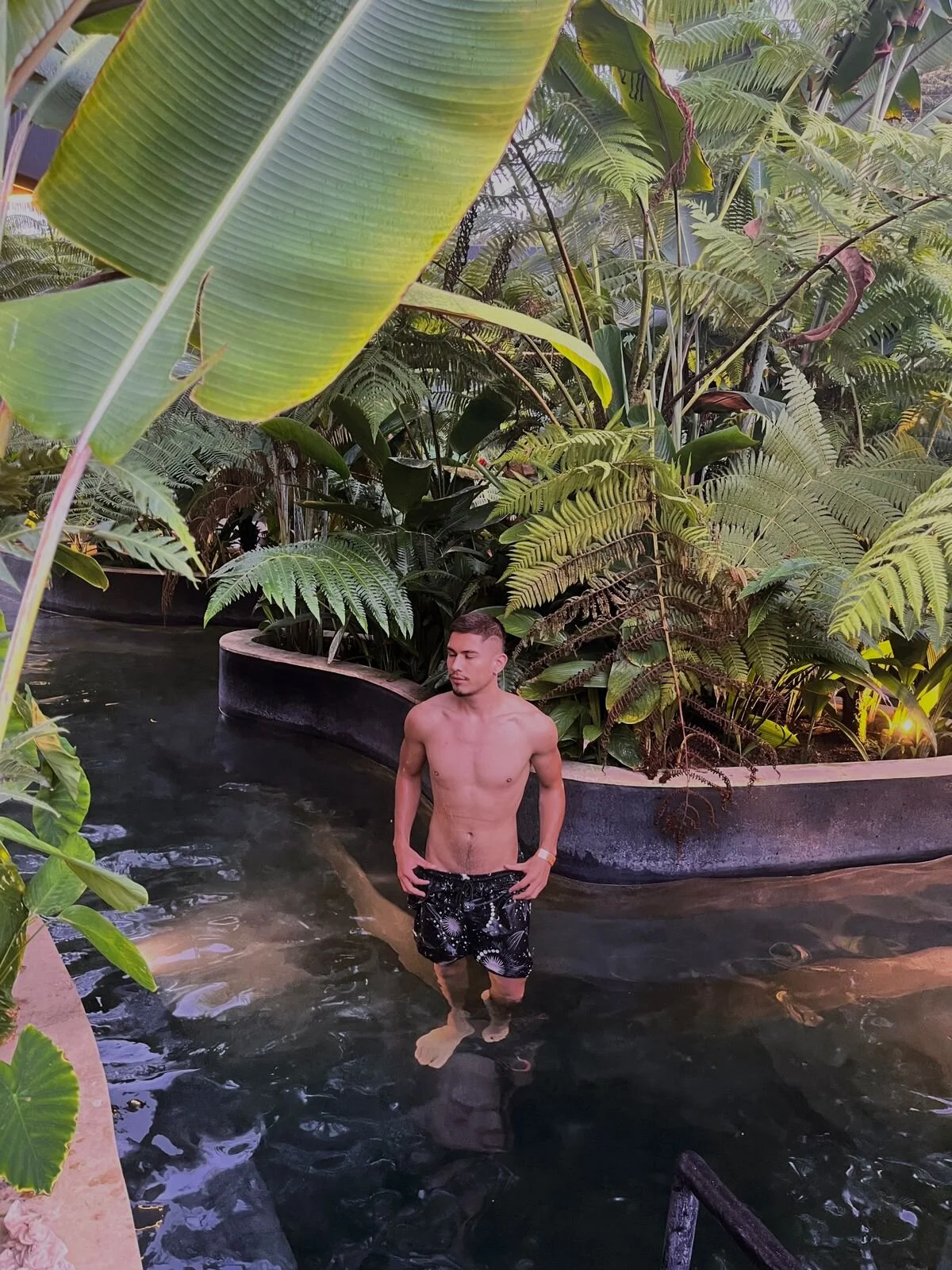 XXX Porn Photo of Nude Aaronfox_x 16