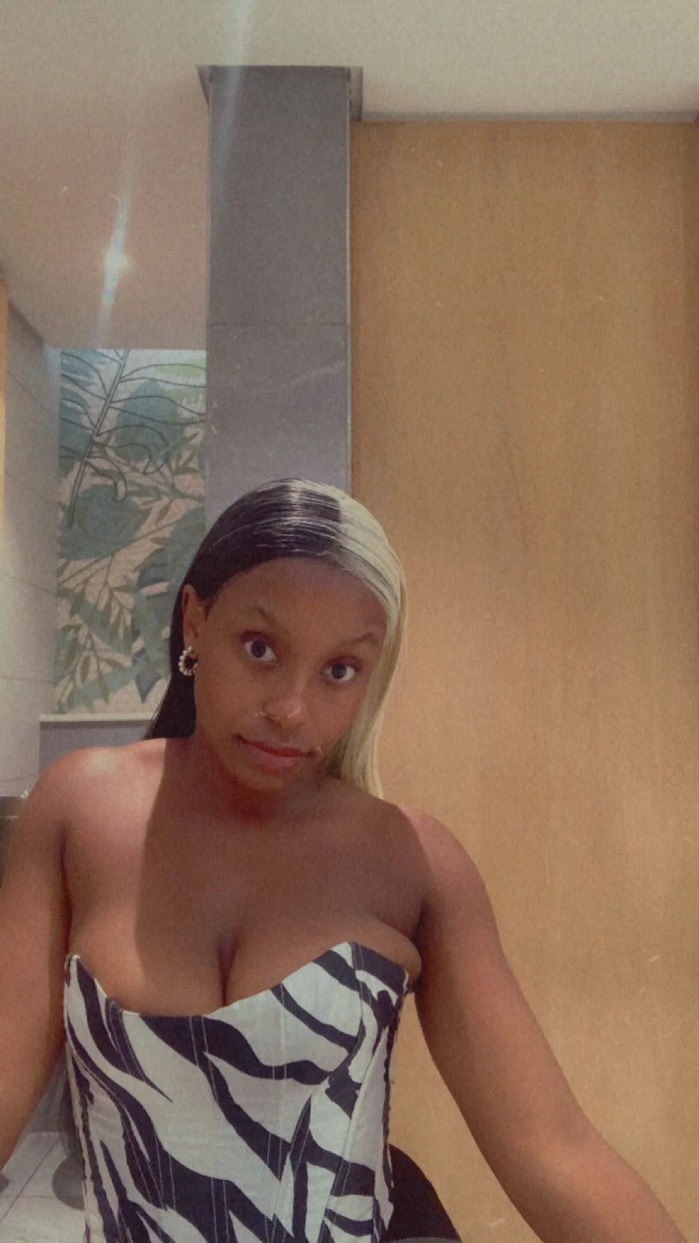 XXX Porn Photo of Nude Unicorn_blissy 7
