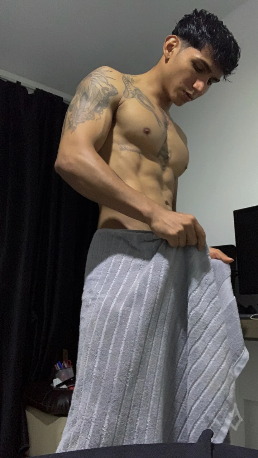 XXX Porn Photo of Nude muscle_boyhorny 113