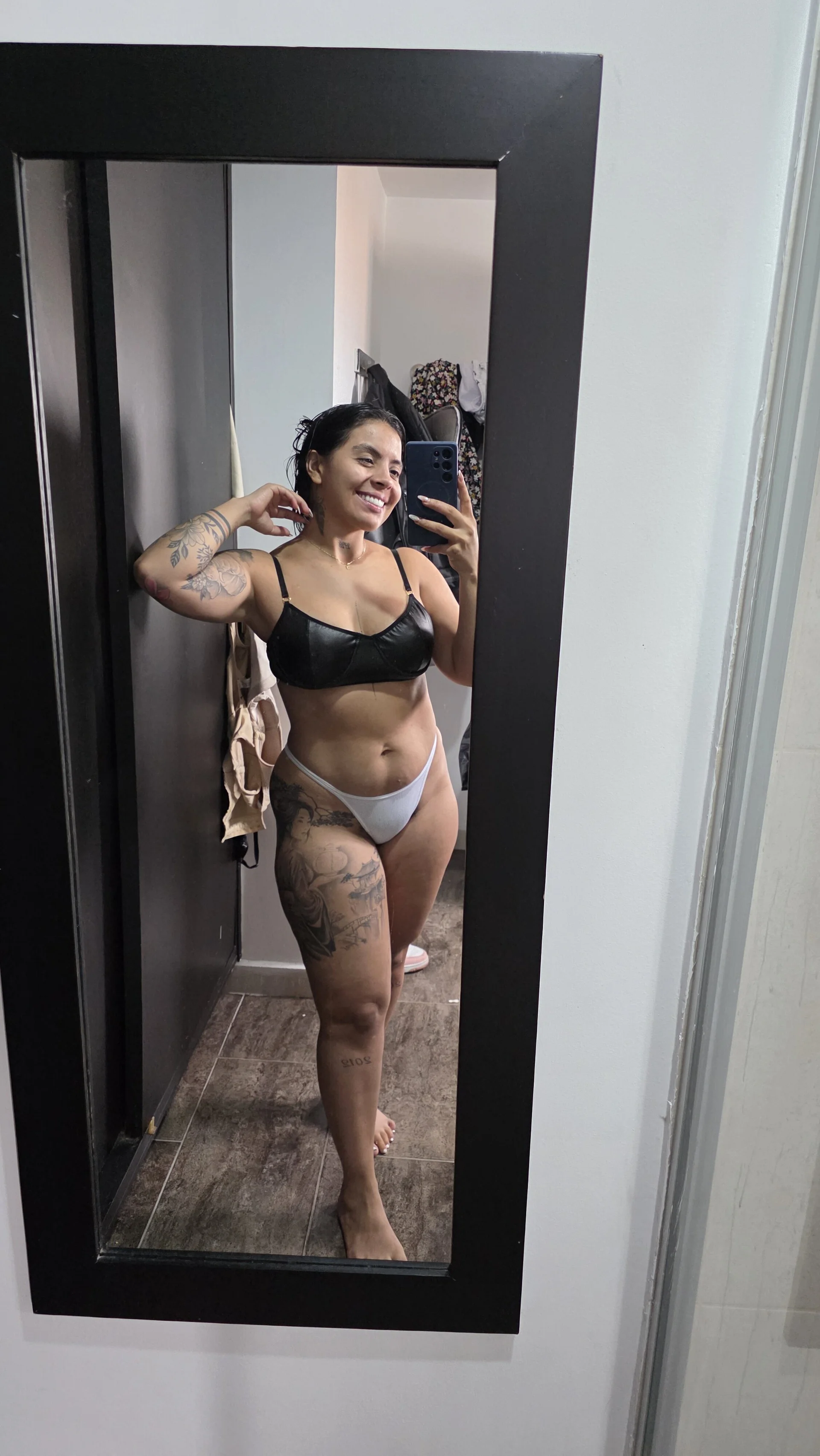 XXX Porn Photo of Nude hillary_joness 5
