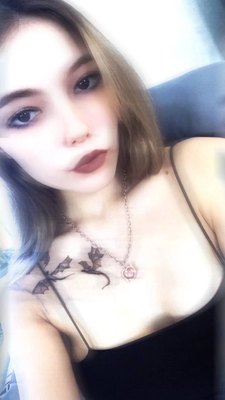 XXX Porn Photo of Nude norakisses 2