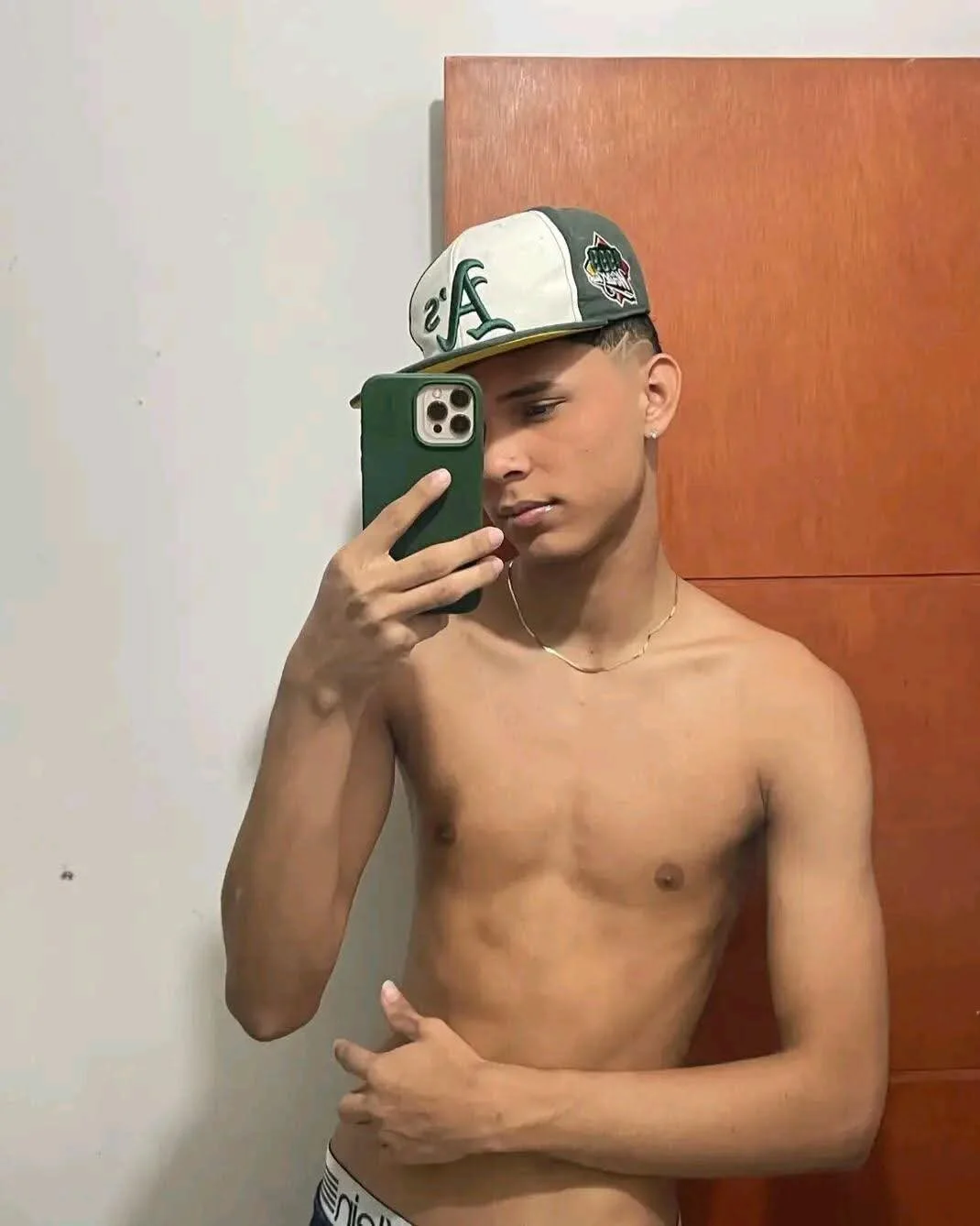 XXX Porn Photo of Nude sweet_boyhot 14