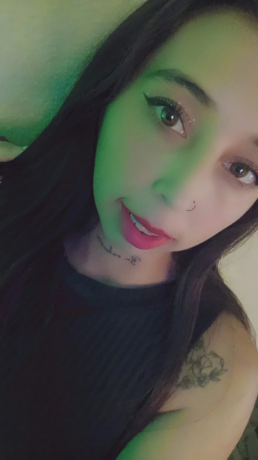 XXX Porn Photo of Nude mily_v 1