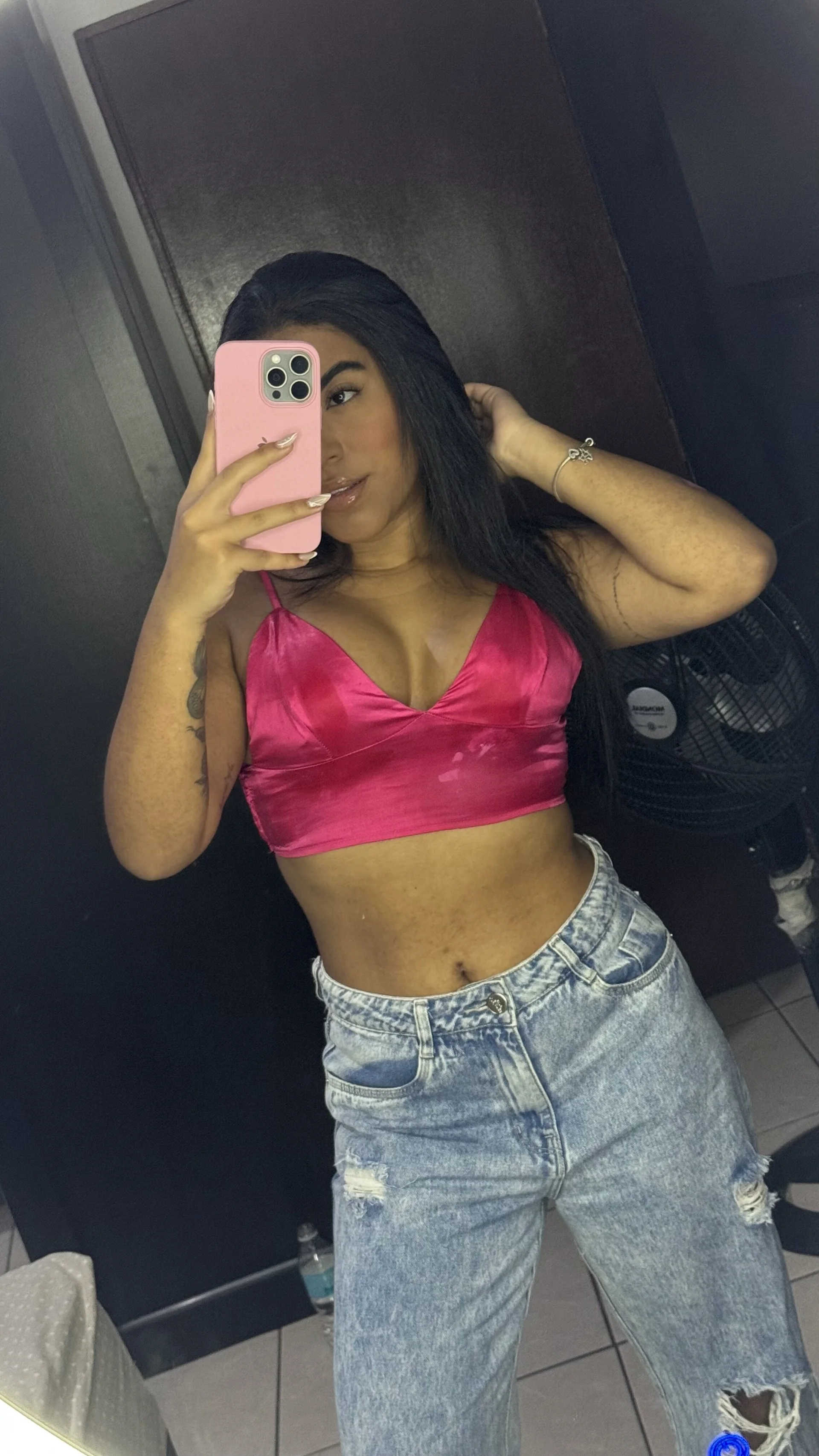 XXX Porn Photo of Nude Larissa_alvess 3