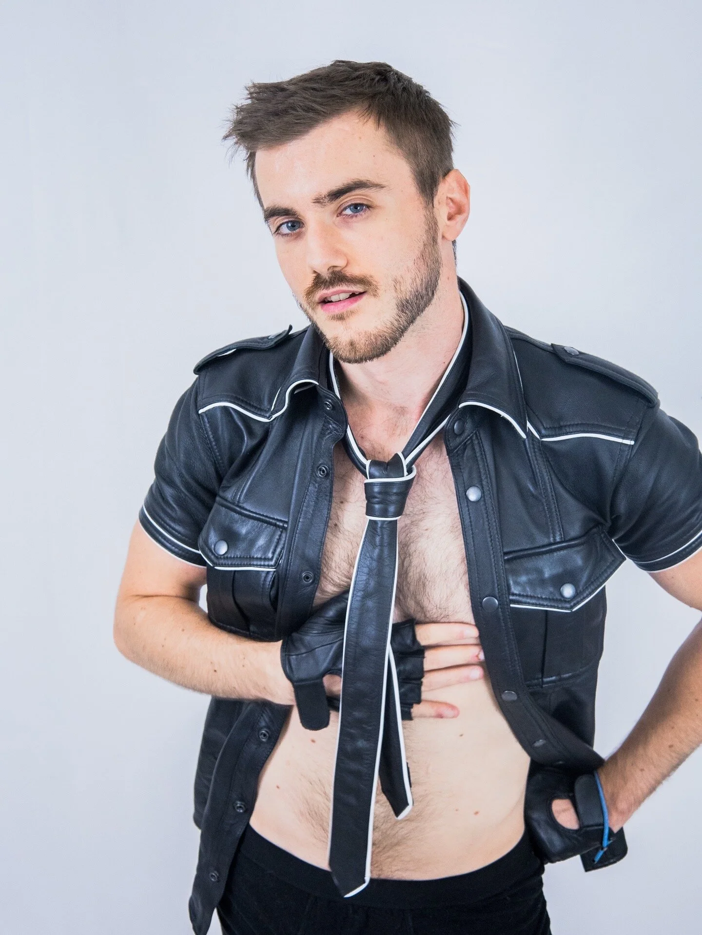 XXX Porn Photo of Nude Mikev 11