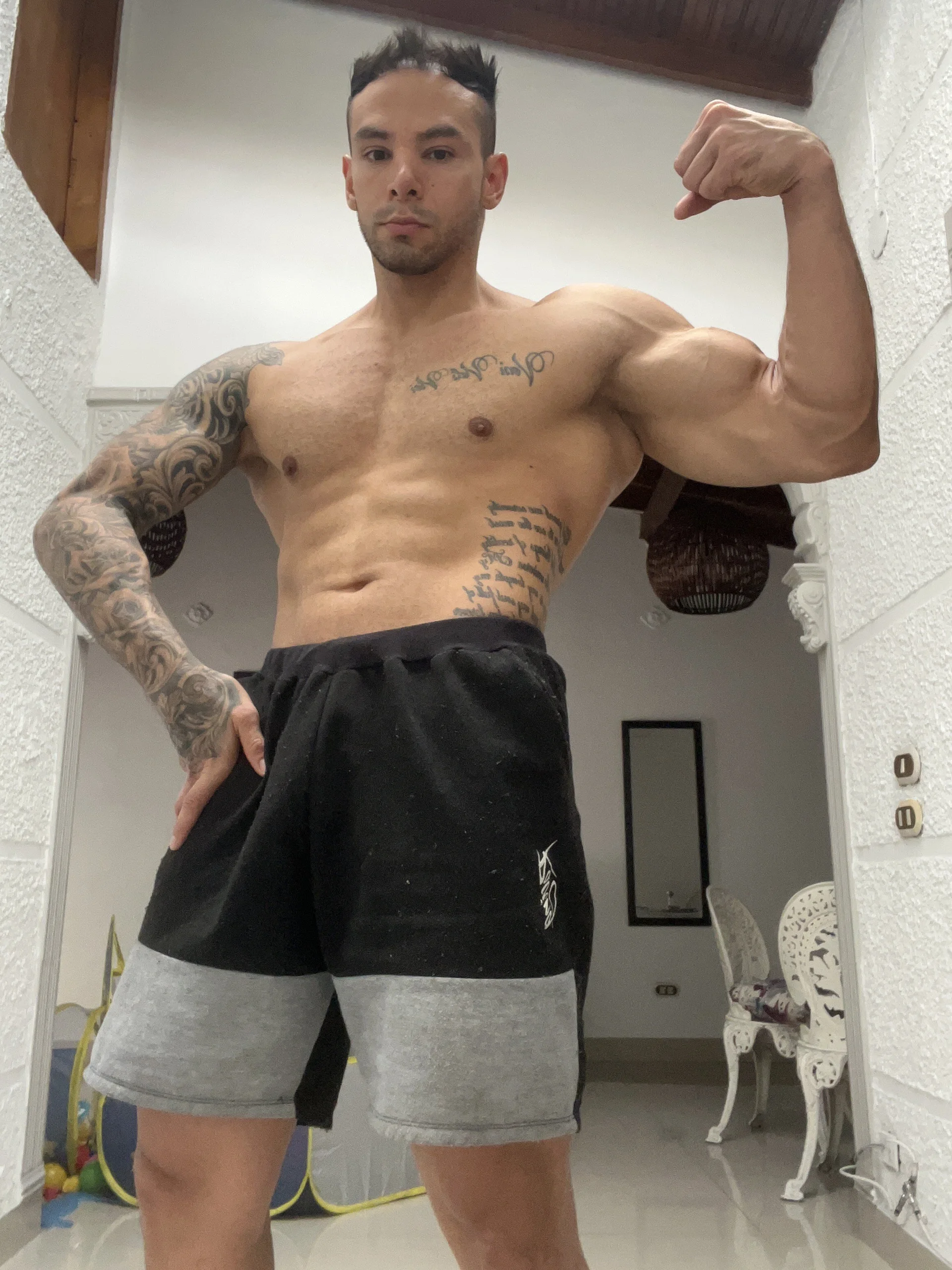 XXX Porn Photo of Nude troy_walker9 8