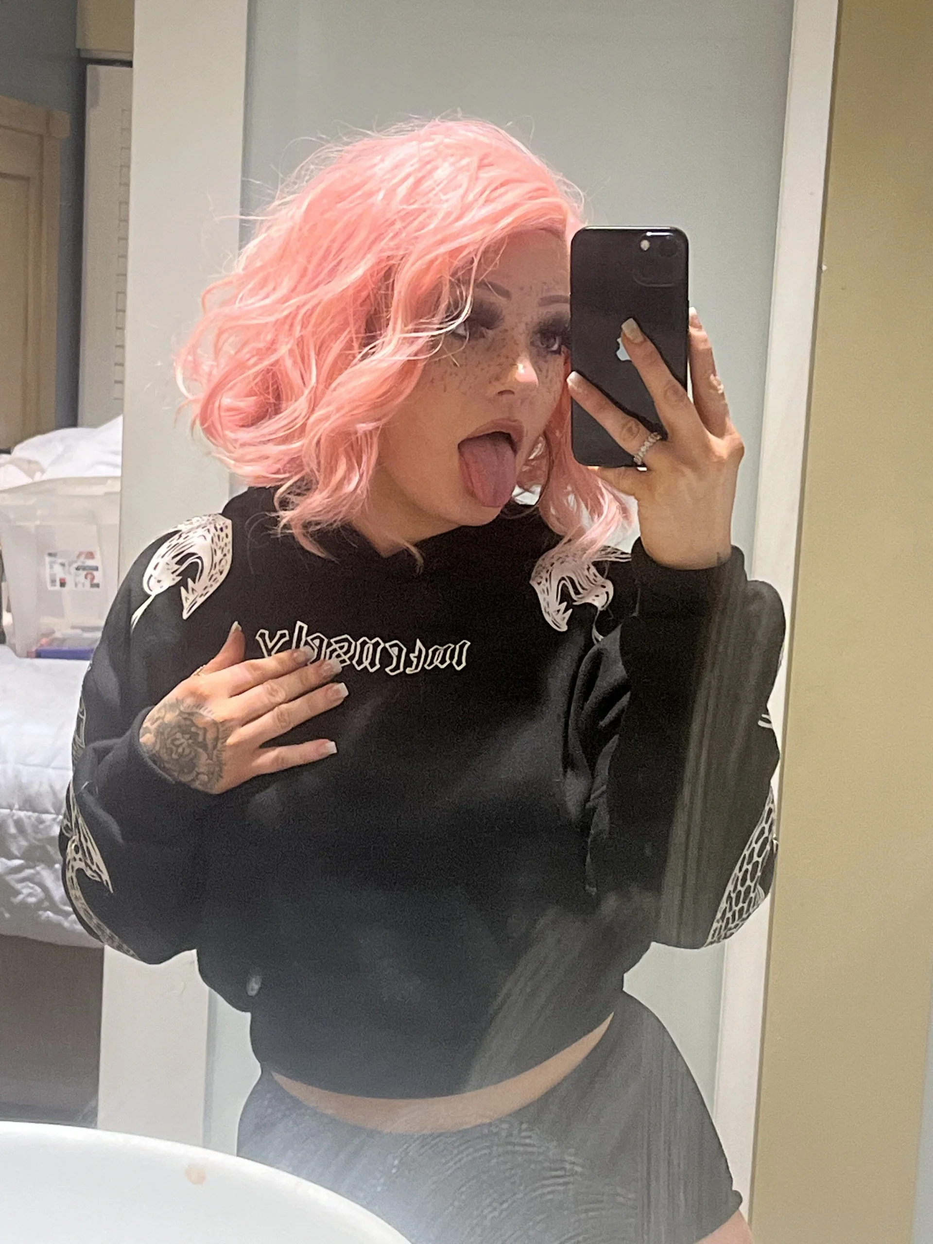 XXX Porn Photo of Nude tatted-bitty 15