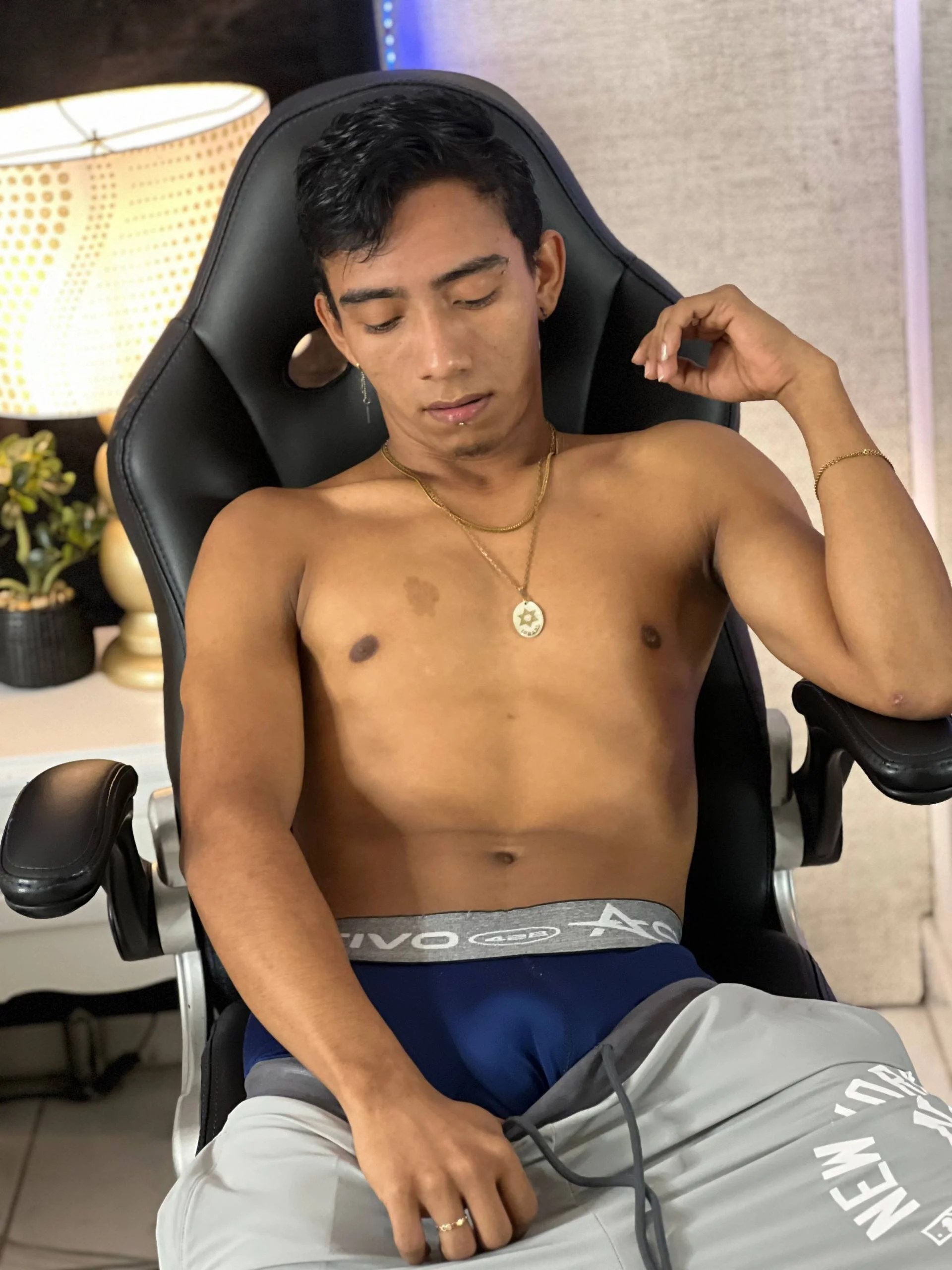 XXX Porn Photo of Nude DominusBlack 1