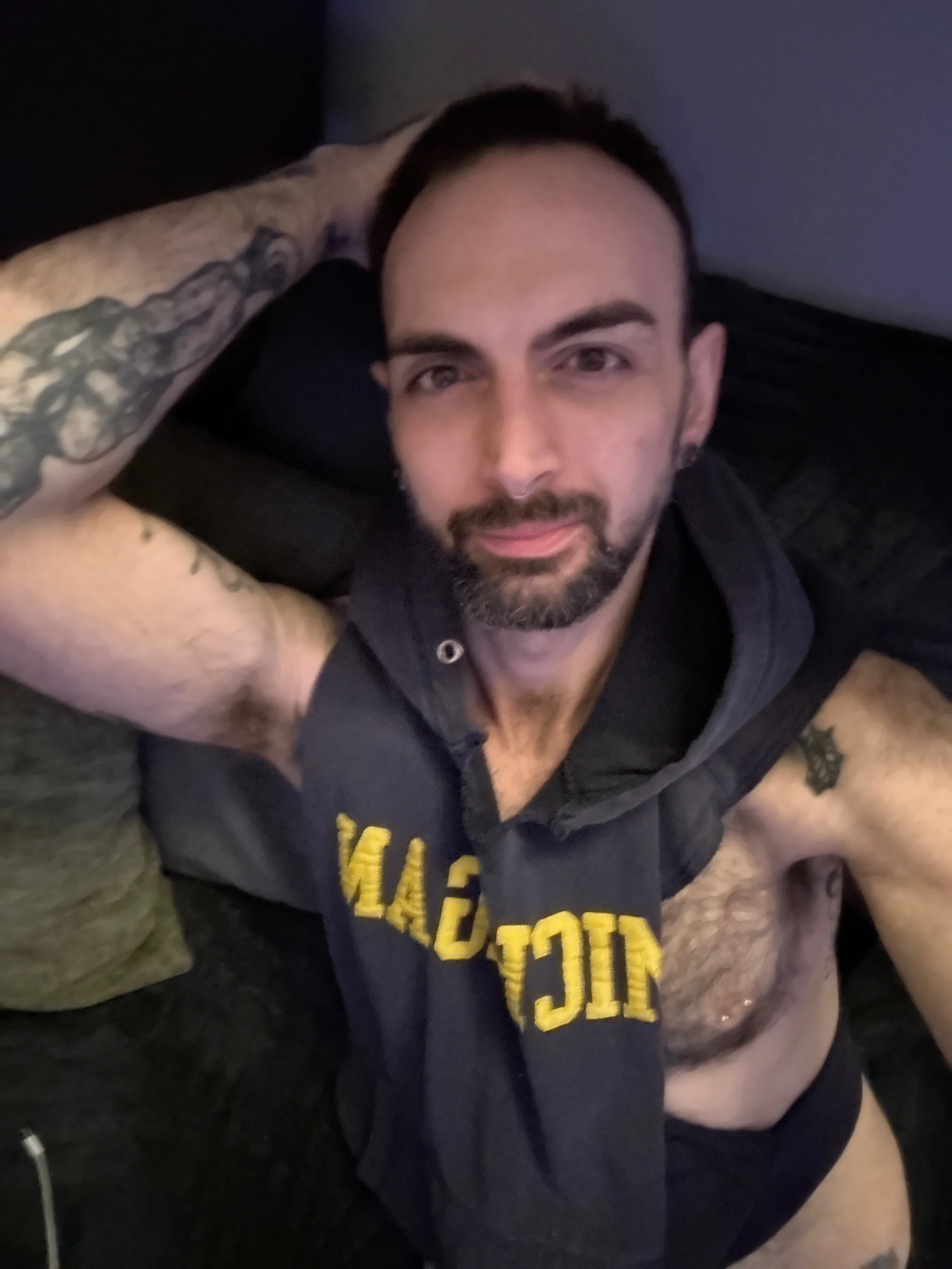 XXX Porn Photo of Nude Girthywhereitmatters 2