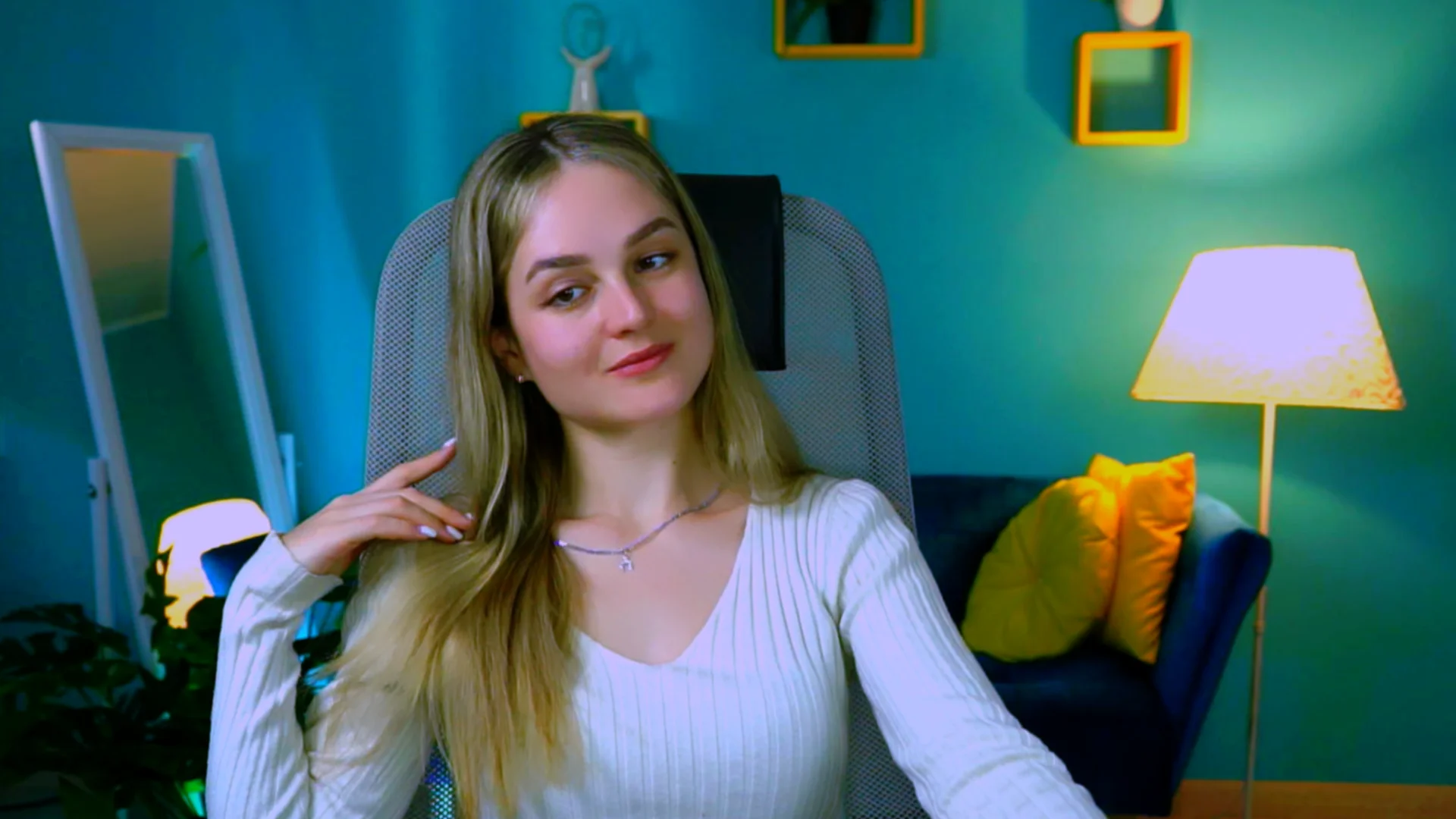 XXX Porn Photo of Nude DeboraLarson 58