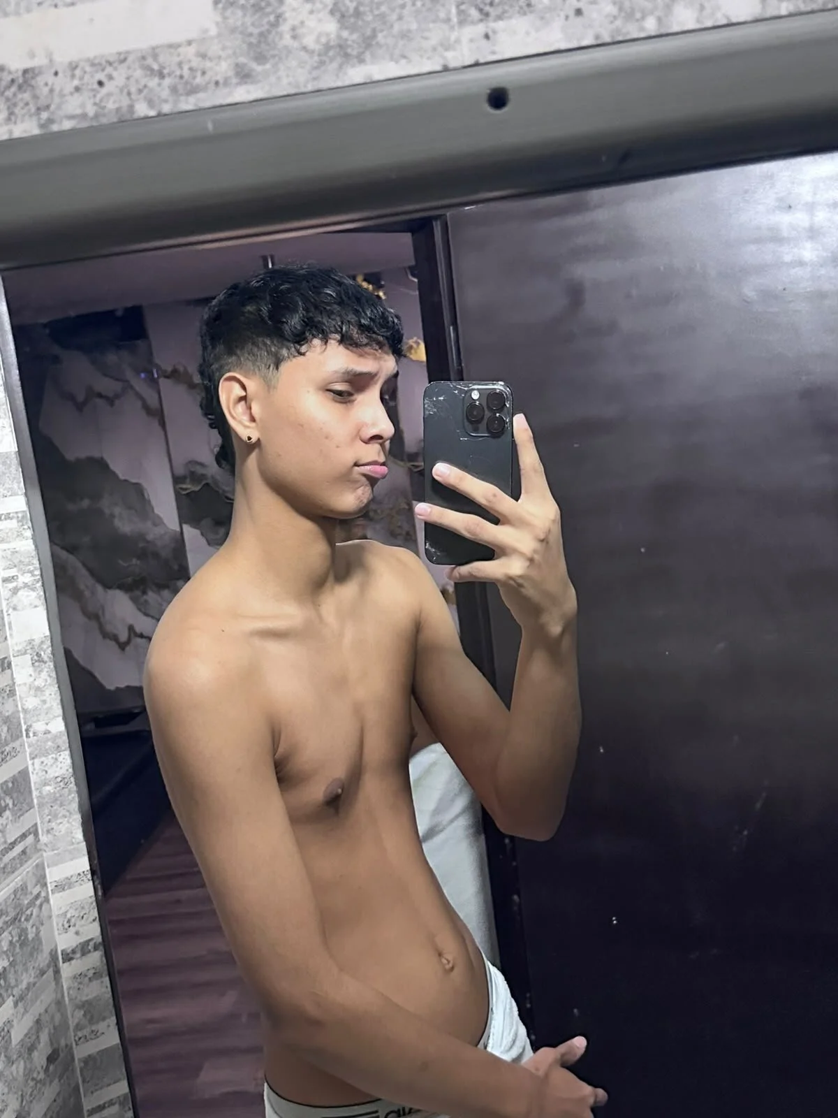 XXX Porn Photo of Nude sweet_boyhot 35