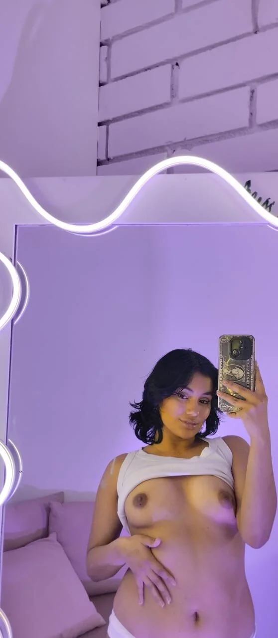 XXX Porn Photo of Nude PEACHY_TAY 14