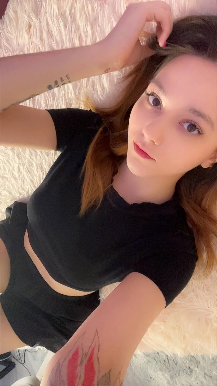 XXX Porn Photo of Nude MiaSkyKiss 3