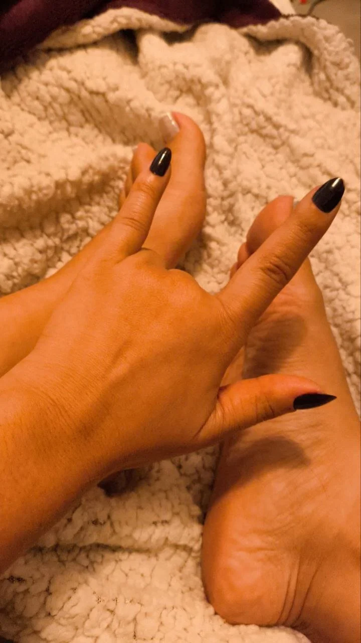 XXX Porn Photo of Nude BeaFeet32 4