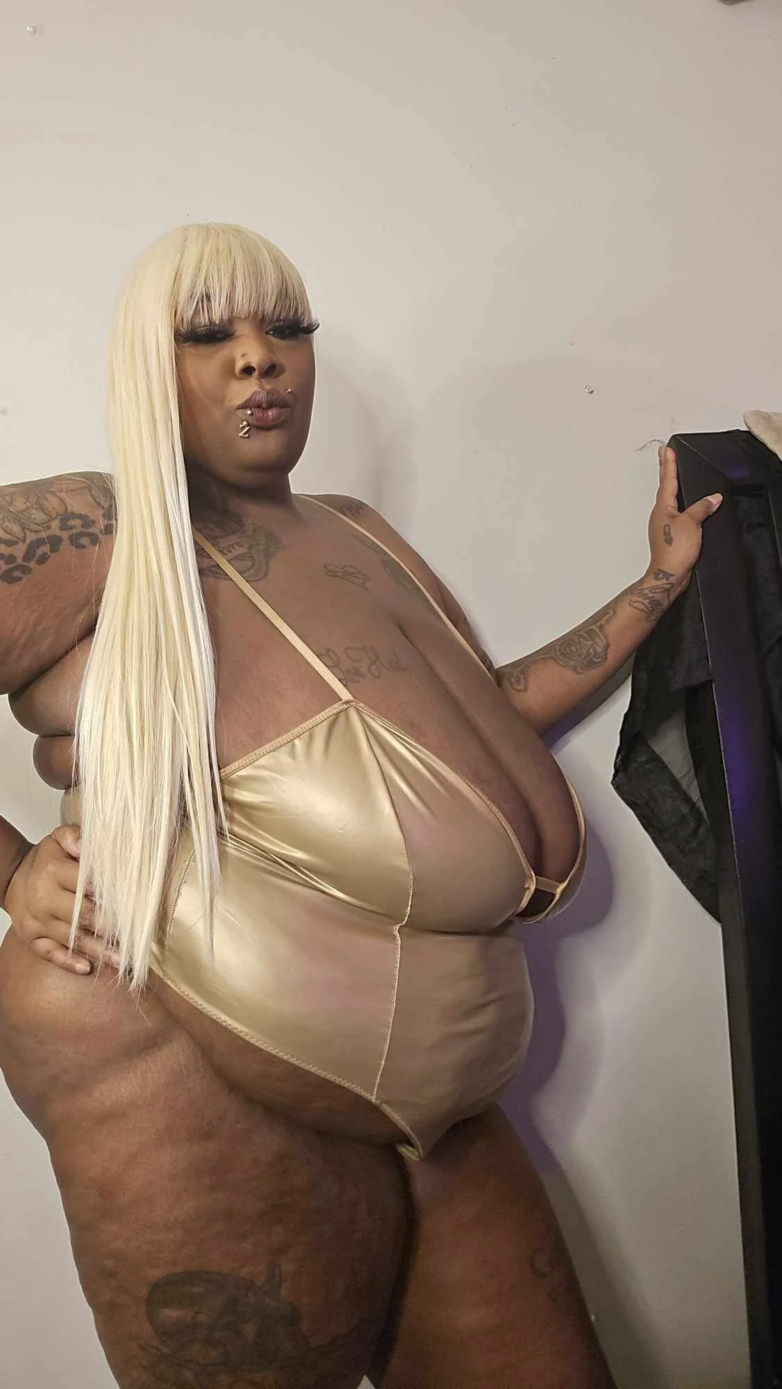 XXX Porn Photo of Nude LefemDelaCroix 14