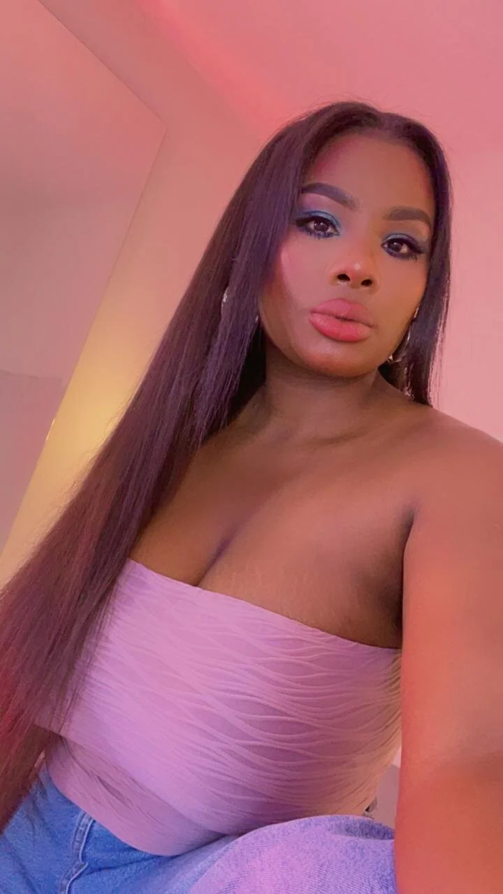 XXX Porn Photo of Nude huge_boobs_ebony_ 5