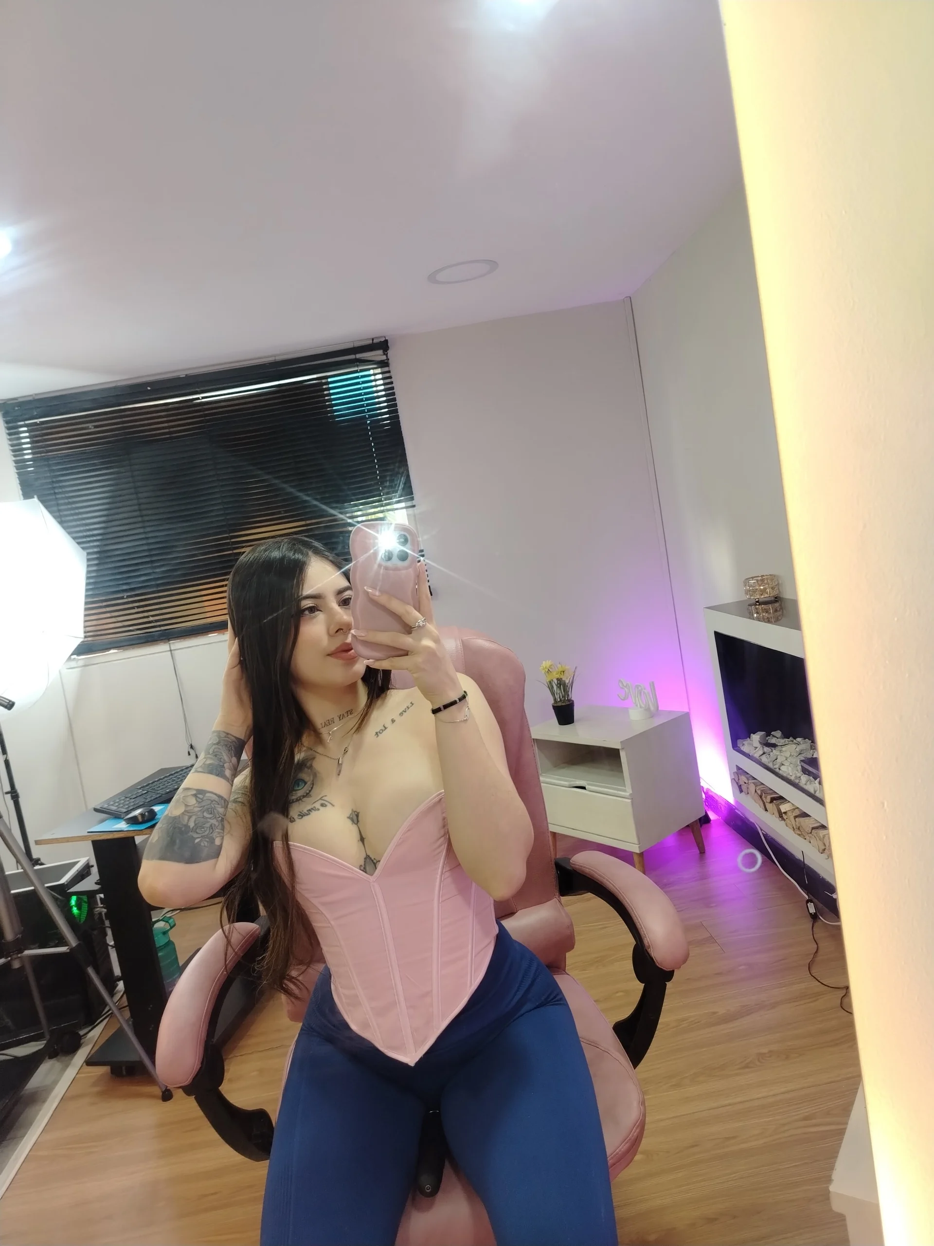 XXX Porn Photo of Nude Alice_Vixen 184