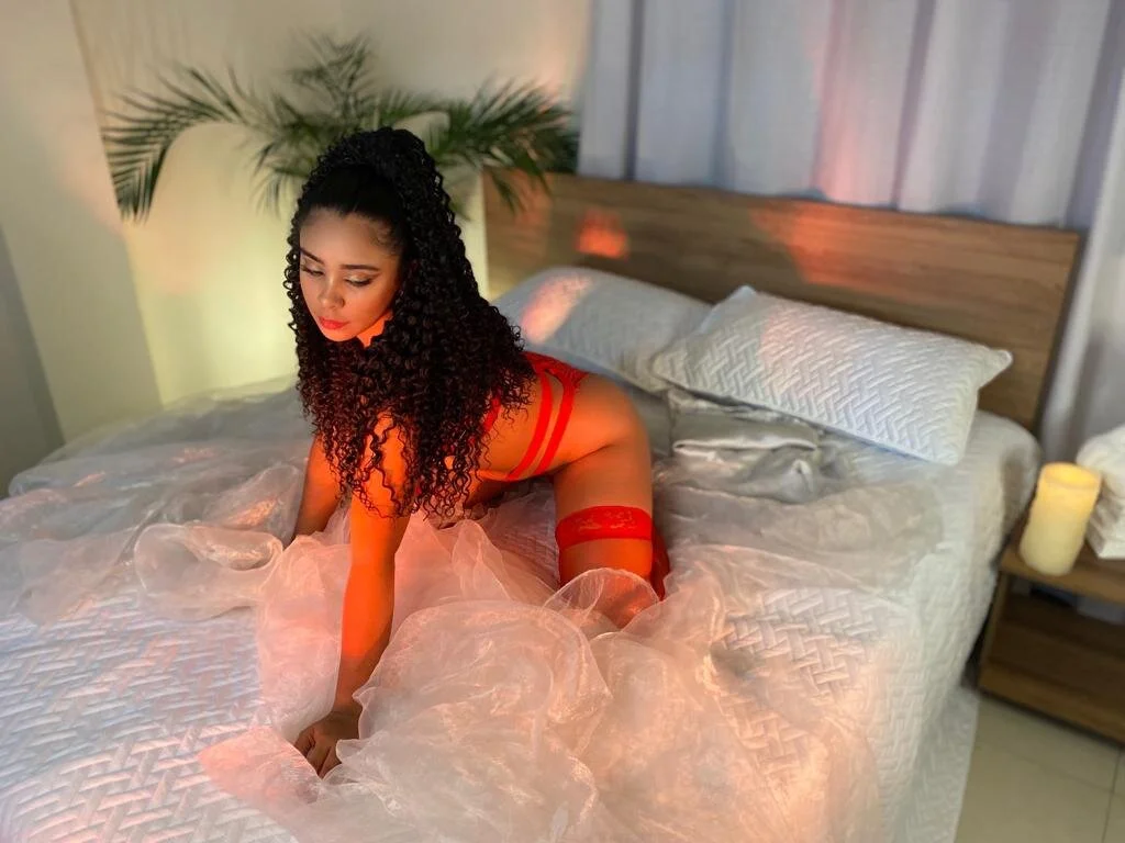 XXX Porn Photo of Nude aleja_belle 11
