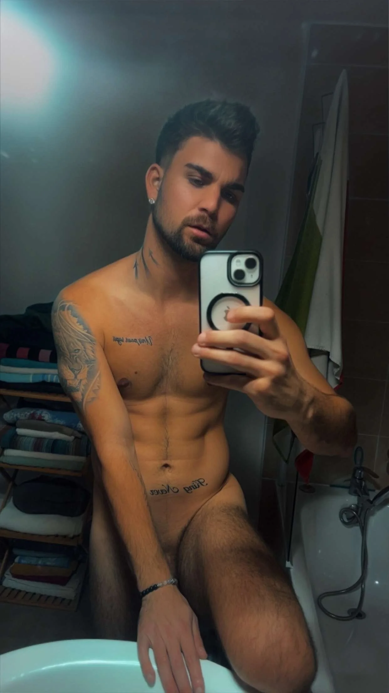 XXX Porn Photo of Nude Vincal83 1