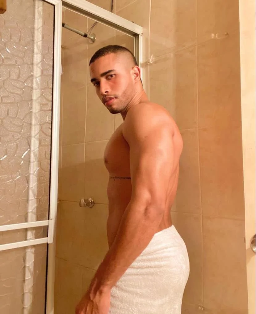 XXX Porn Photo of Nude LincomAmith 24