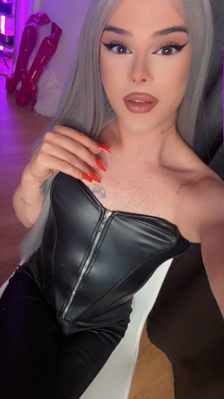 XXX Porn Photo of Nude EvelynLexy 40