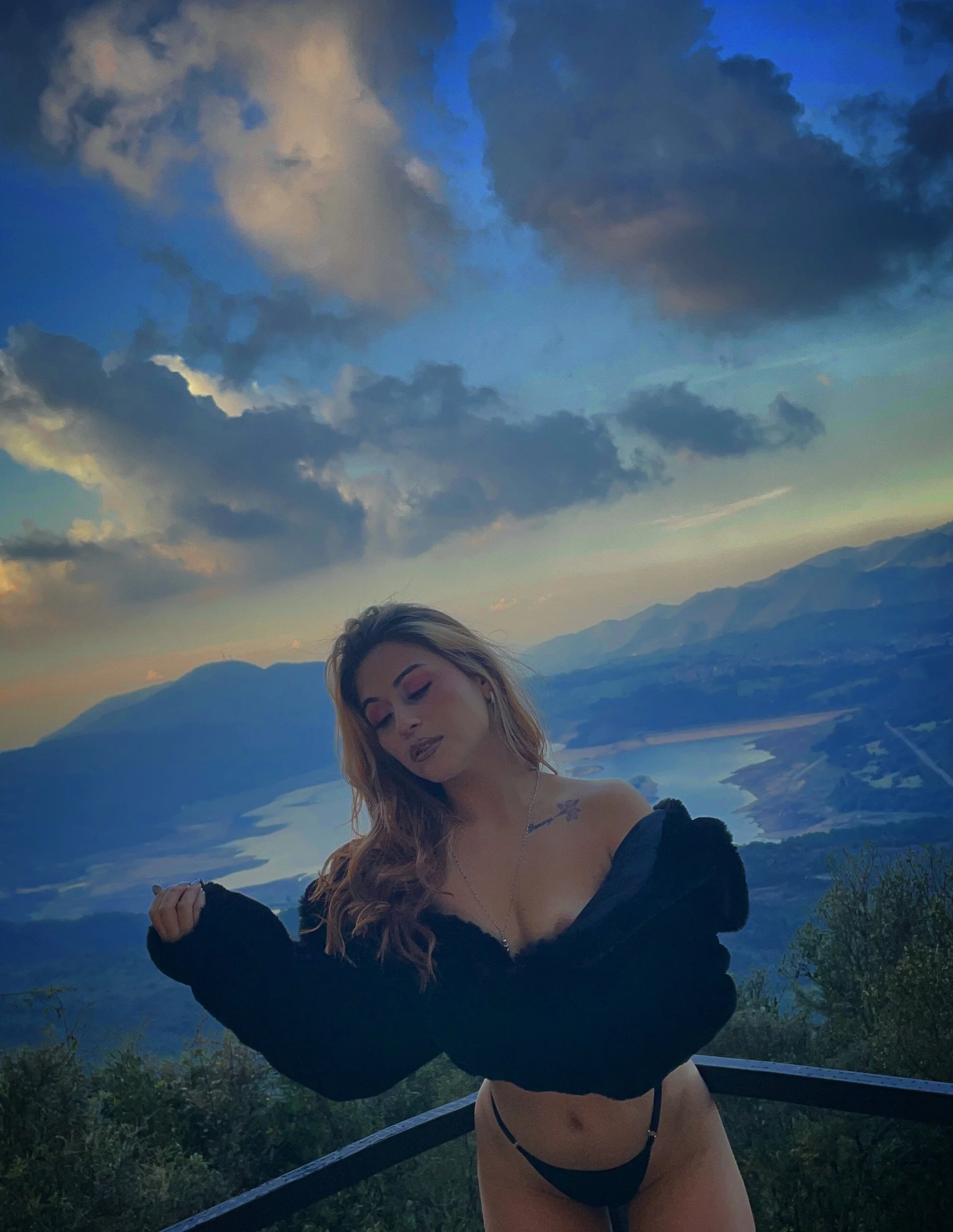 XXX Porn Photo of Nude aliss_ev 23