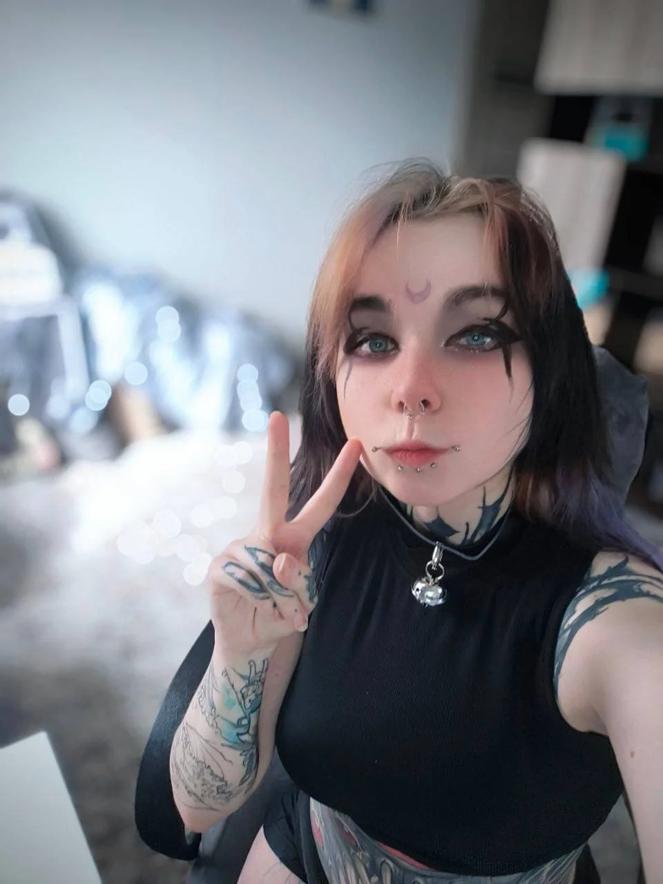 XXX Porn Photo of Nude HighelikeGirl 14