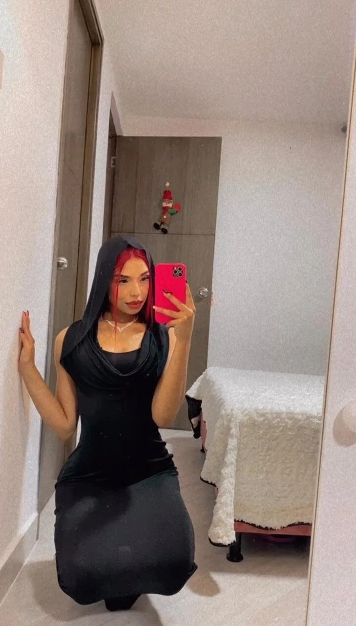 XXX Porn Photo of Nude Emmily_Savage 57