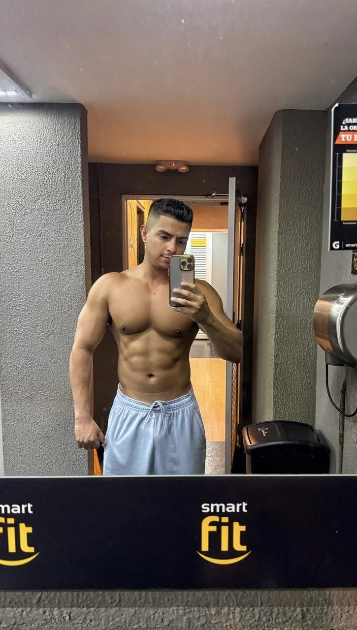 XXX Porn Photo of Nude RJBarto 21