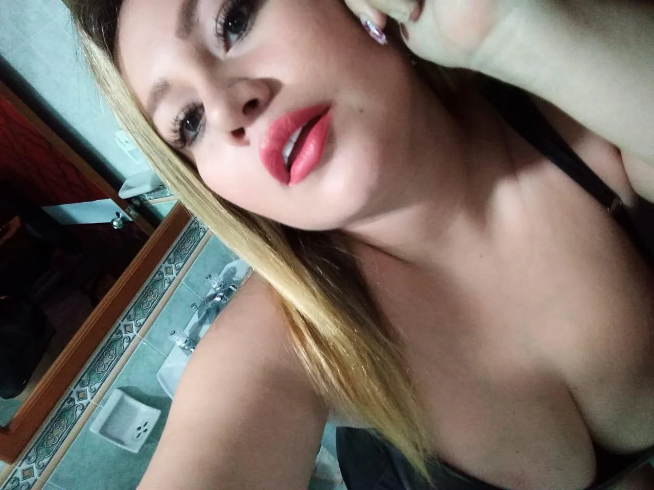 XXX Porn Photo of Nude Foxy_Slave 11