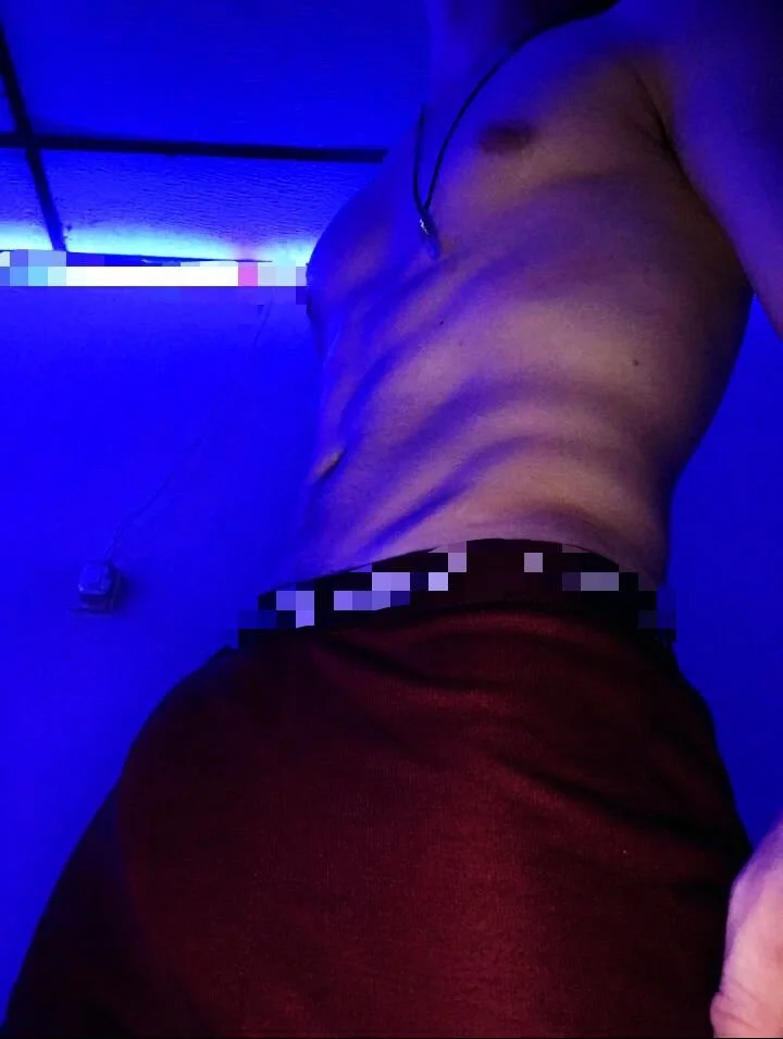 XXX Porn Photo of Nude Leoo_Miller 2