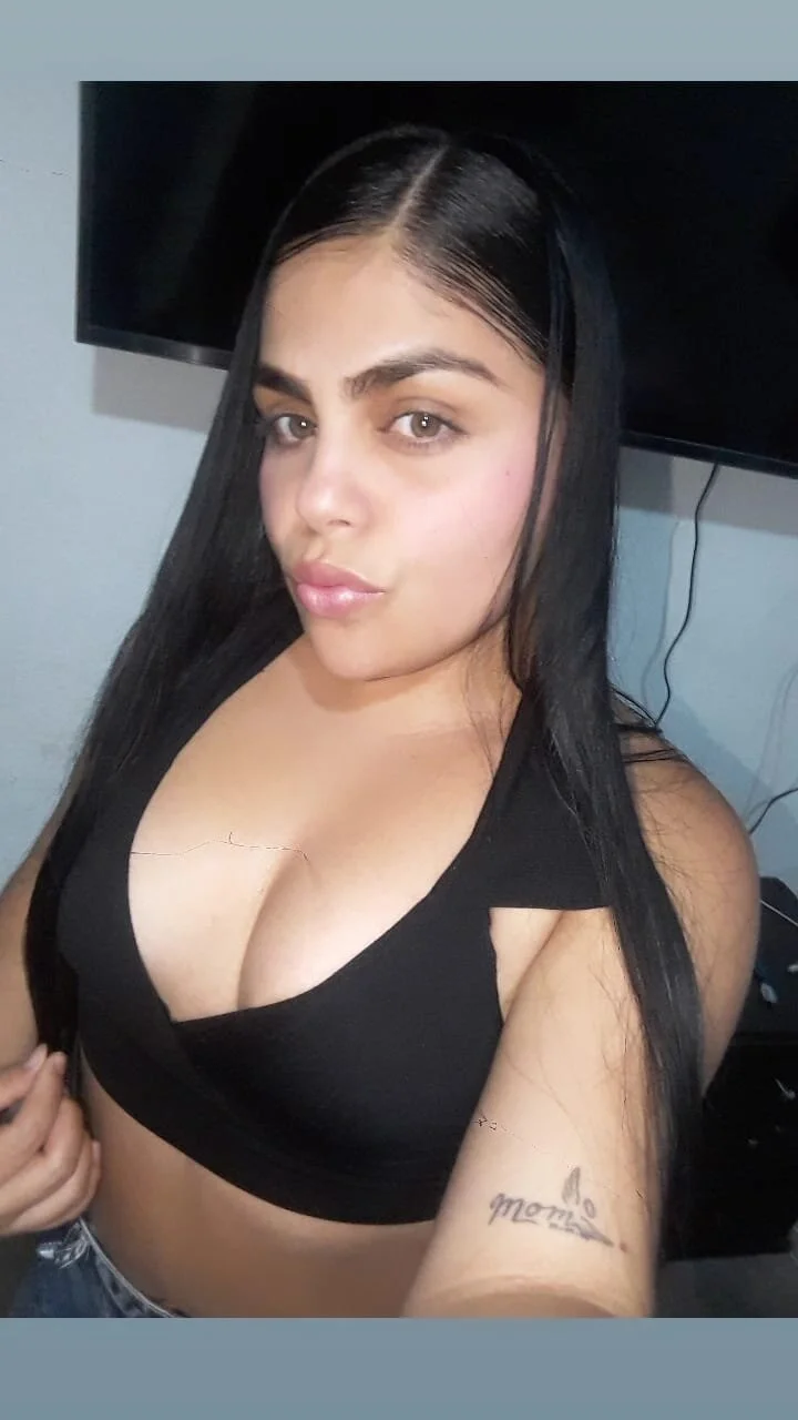 XXX Porn Photo of Nude Adinafore 1