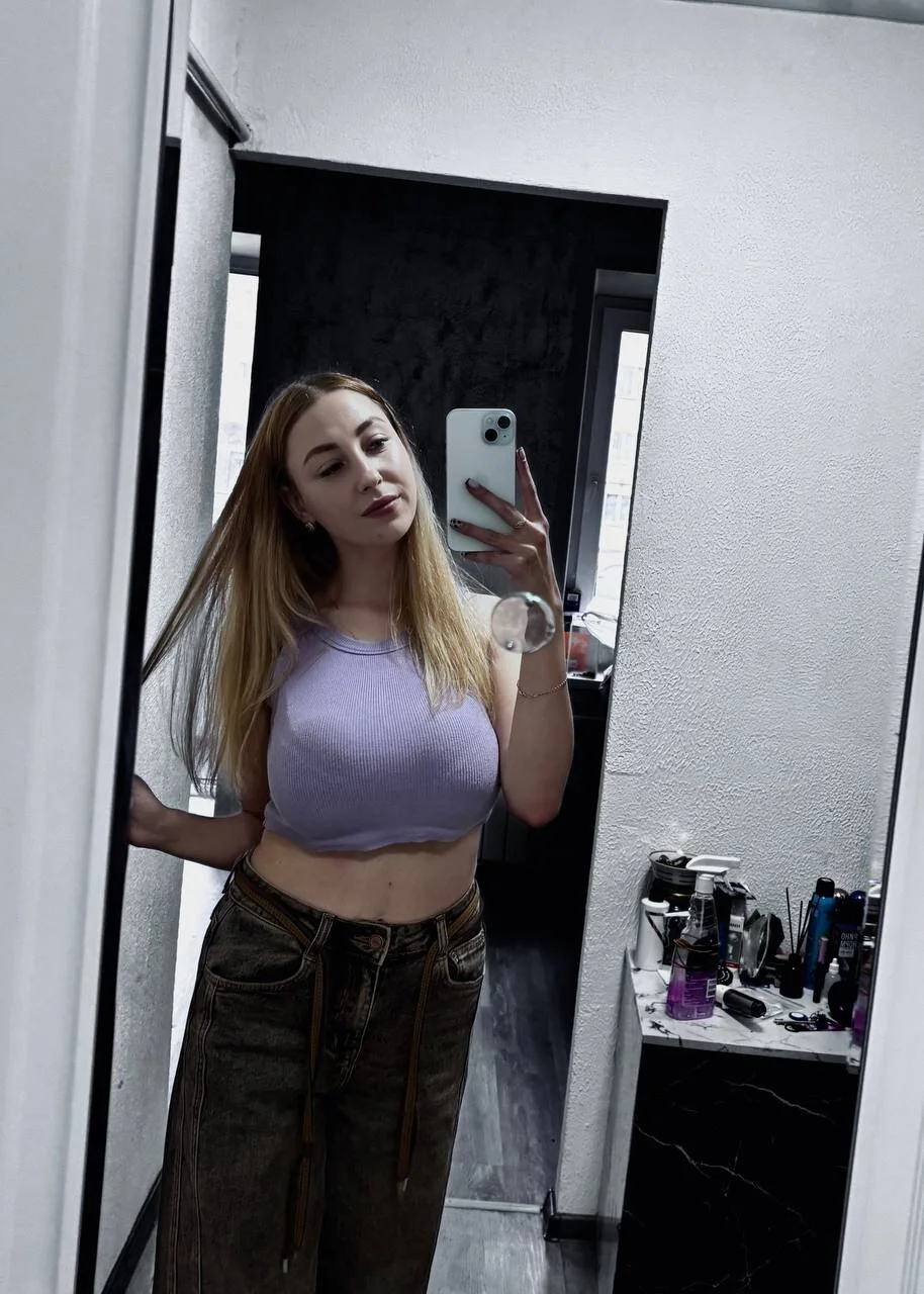 XXX Porn Photo of Nude MonnieGuittennez 6